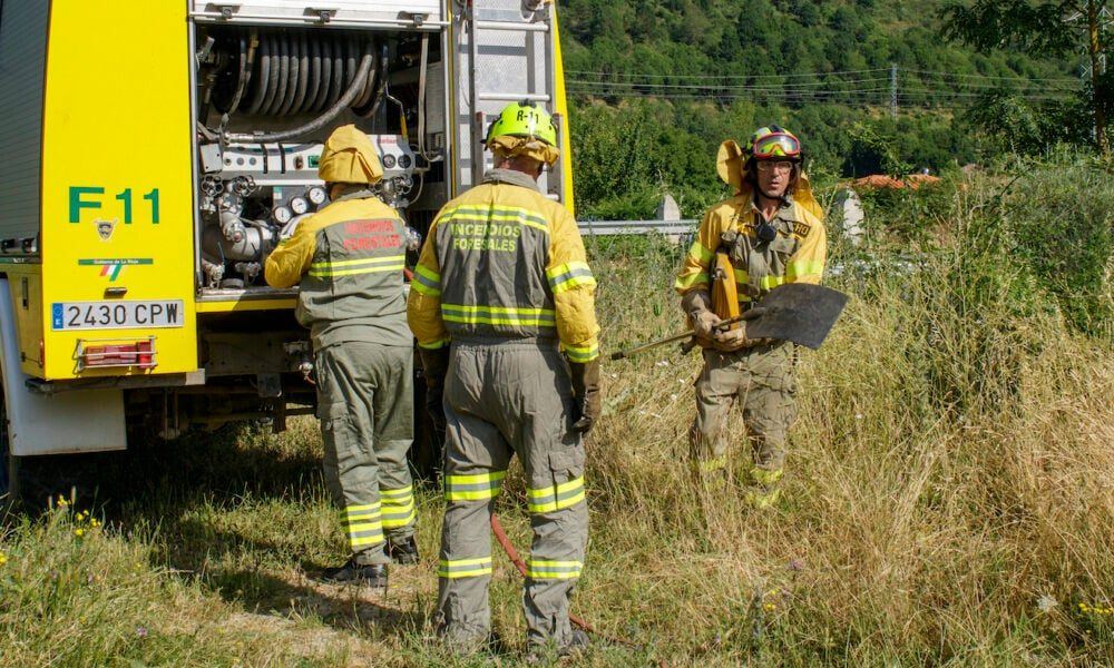 Casi dos días de lucha contra el fuego: extinguido el incendio que arrasó 20 hectáreas en la sierra riojana