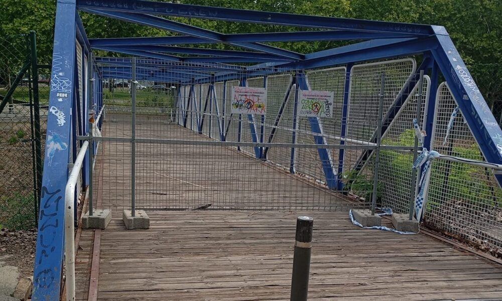 Vecinos de Logroño exigen la reapertura de la pasarela entre San Miguel y La Laguna antes de que arranque el curso escolar