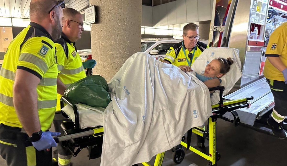Una bebé que no podía esperar: el SAMUR convierte su ambulancia en sala de partos en plena noche madrileña