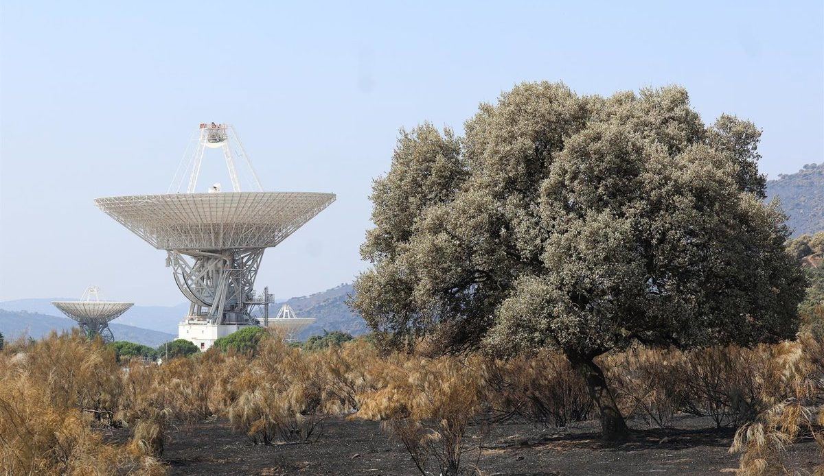 Satélite y WiFi de emergencia: así se mantuvo la conexión en los pueblos de la Sierra Oeste arrasados por el fuego
