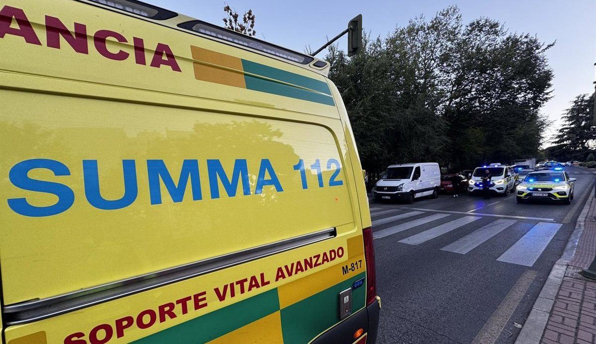 Un joven cae desde ocho metros al intentar entrar en casa de su expareja en Alcobendas y queda ingresado grave