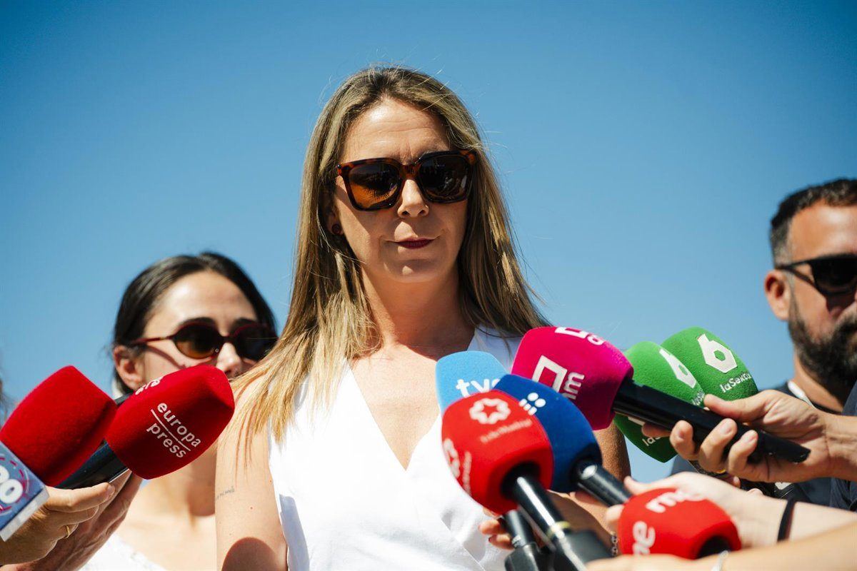 El PSOE acusa a Ayuso de comprar "a escondidas" un ático millonario en Chamberí y exige que dé la cara