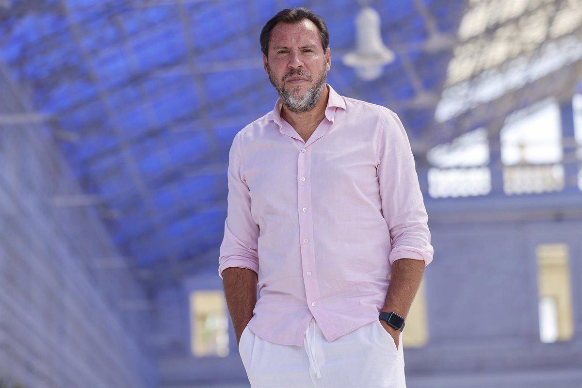 Puente reta a Ayuso: "Si quiere las Cercanías, que las pida; se queja pero no las quiere"