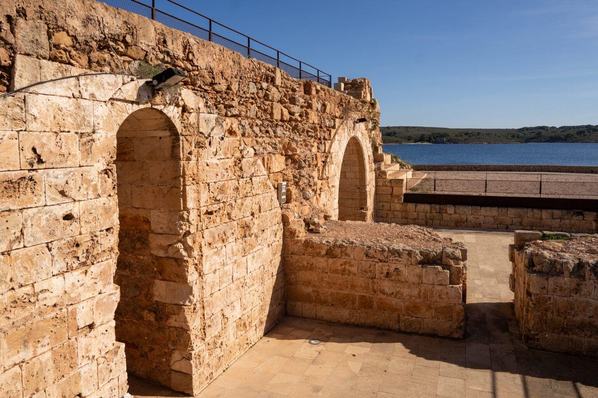 El Castell de Sant Antoni abre las puertas al talento musical local con el Festival KM 0 de Fornells