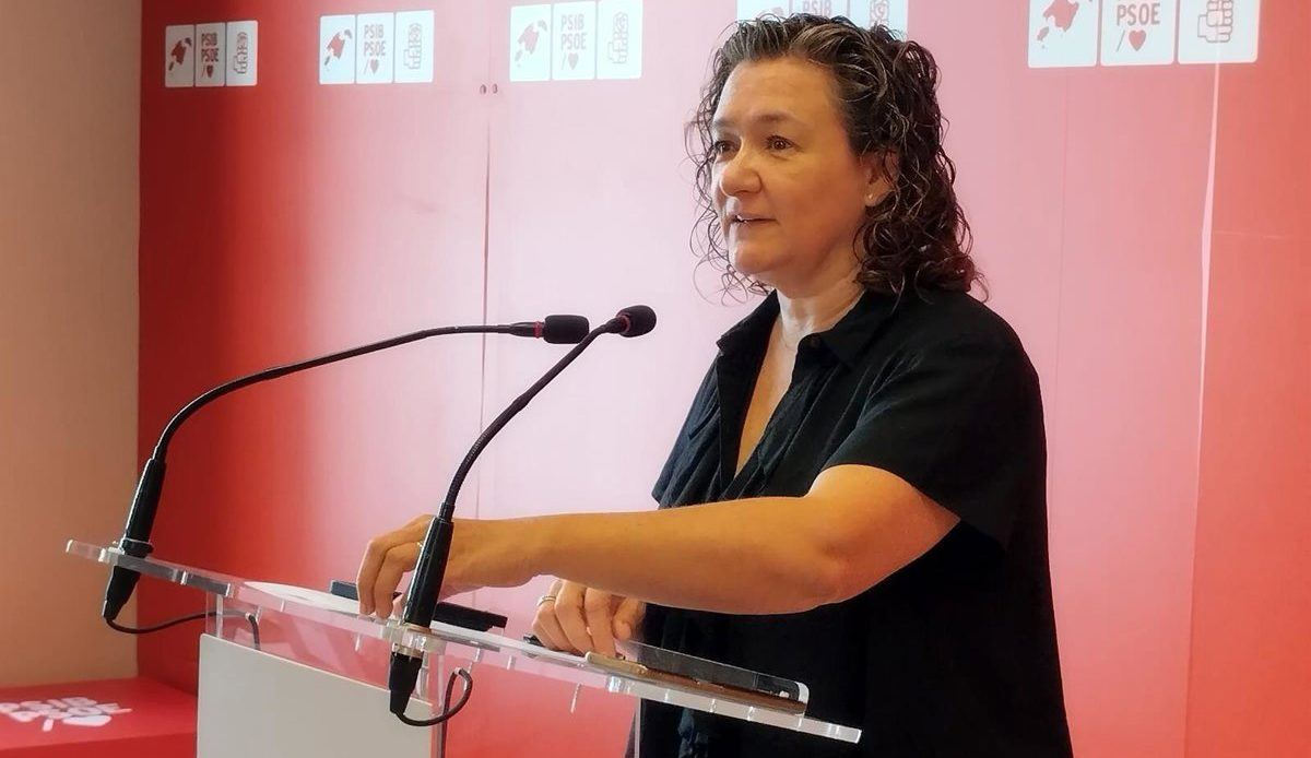 Los socialistas acusan al Govern de poner las Balears "a la venta" tras un verano de protestas masivas