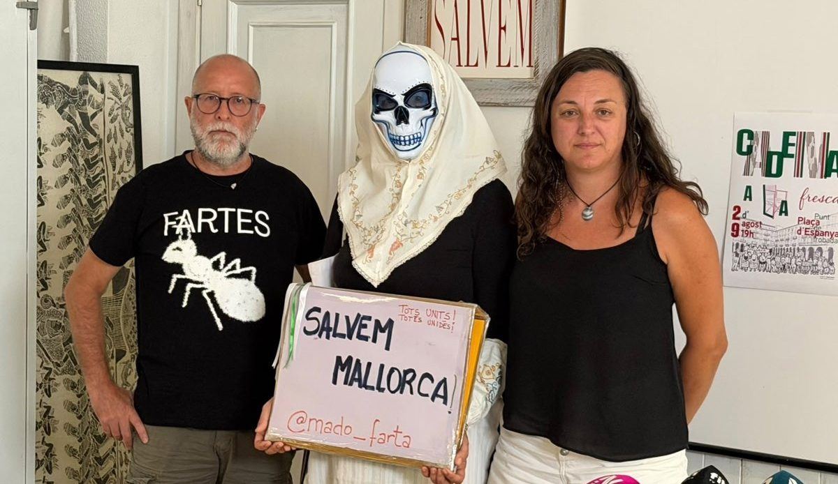 Sillas, bolígrafos y camisetas de colores: así será la cadena humana del sábado en Palma para exigir otra Mallorca