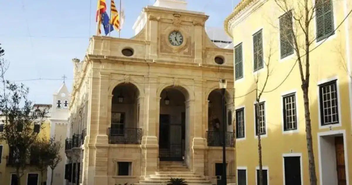 El Ayuntamiento de Maó destina casi 18.000 euros a apoyar el tejido vecinal del municipio