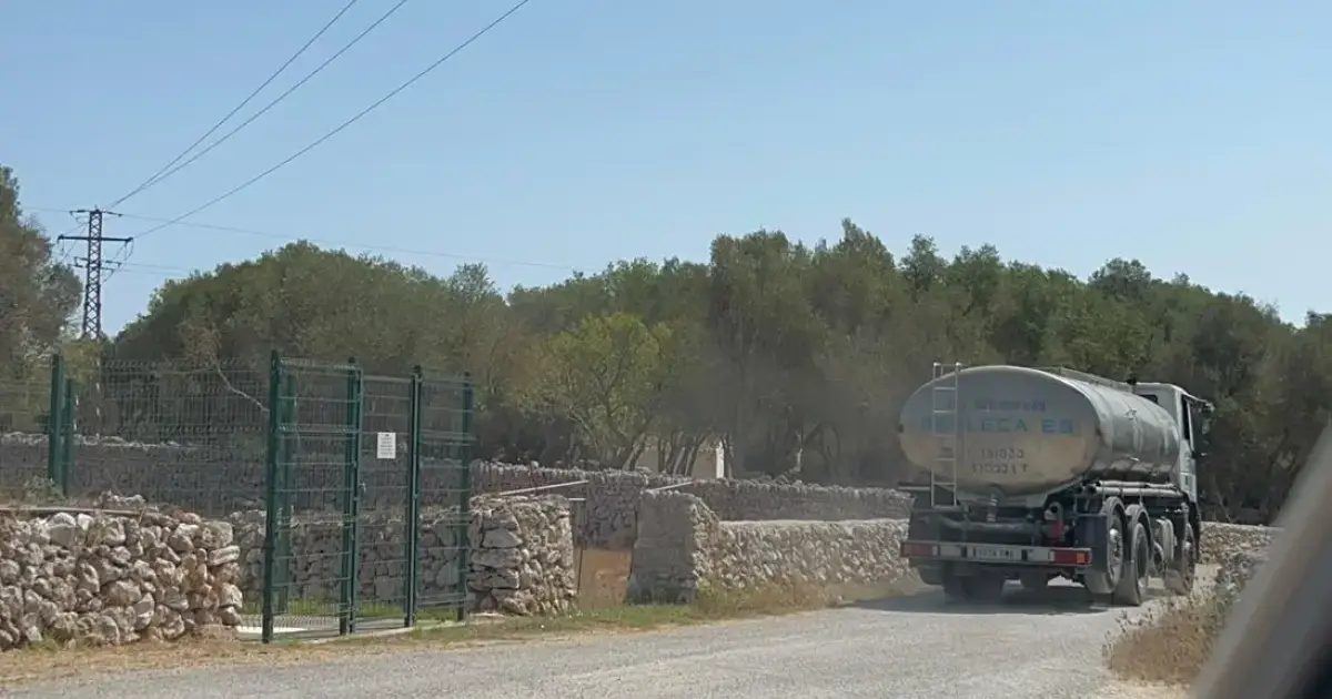 Maó necesitó mil camiones cisterna en julio para abastecer de agua a sus vecinos este verano