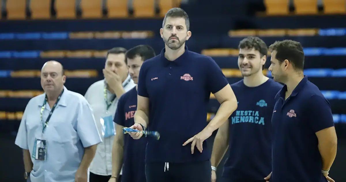 El Bàsquet Menorca arranca la pretemporada con solo siete jugadores y tres fichajes pendientes