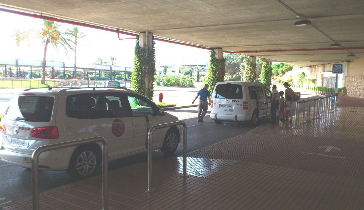 Un joven muerto en el aeropuerto de Menorca: la Policía pide testigos del atropello que conmocionó la isla
