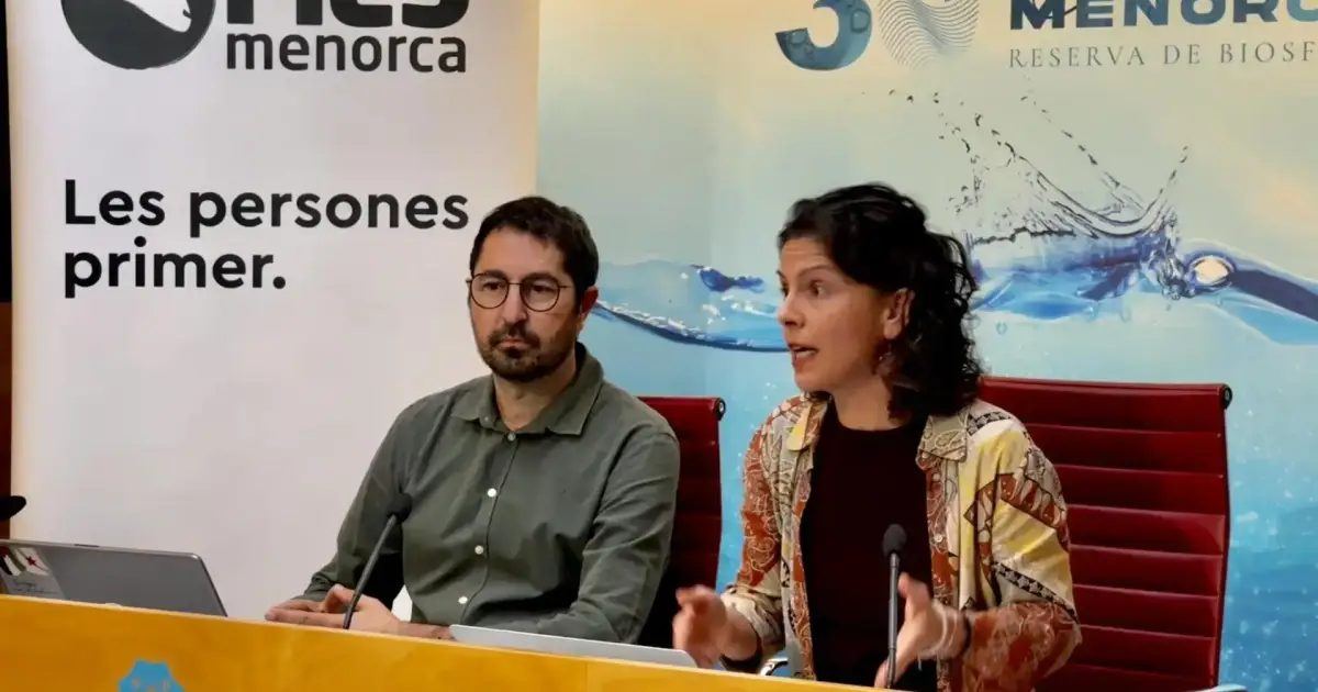 La oposición en el Consell acusa al gobierno insular de usar el menorquín como excusa para debilitar el catalán