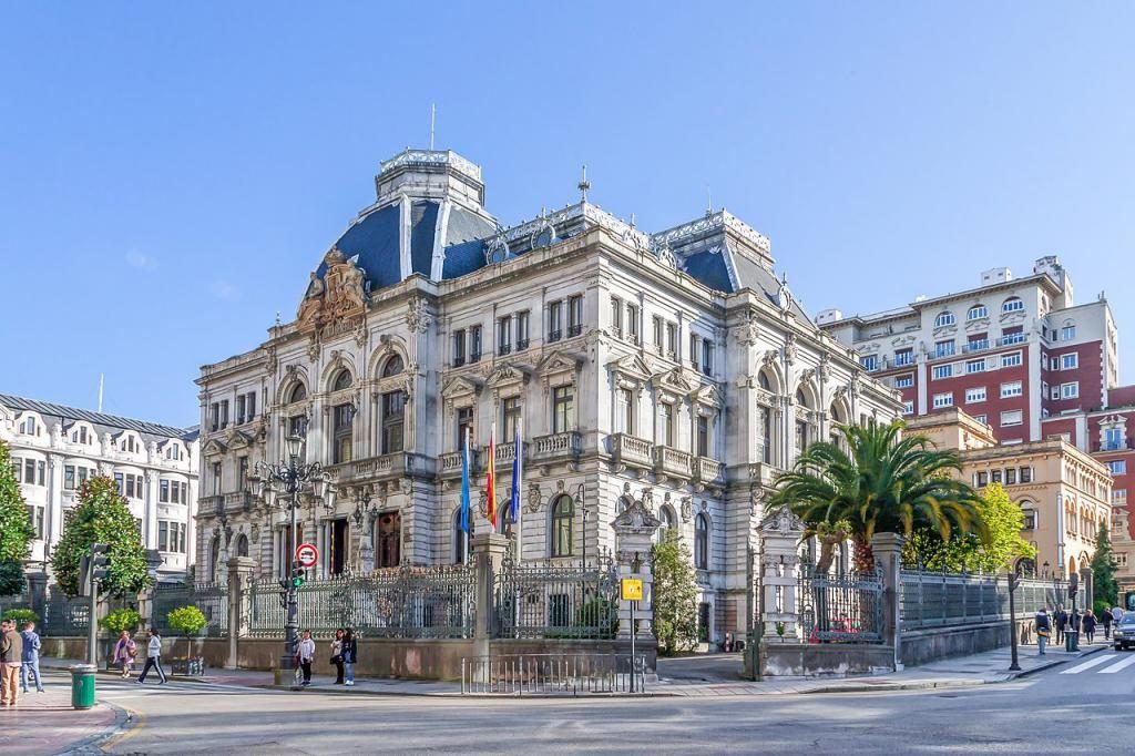 Peláez cierra la puerta a liderar el PSOE de Oviedo: su cargo en el Principado lo descarta como sucesor de Losa