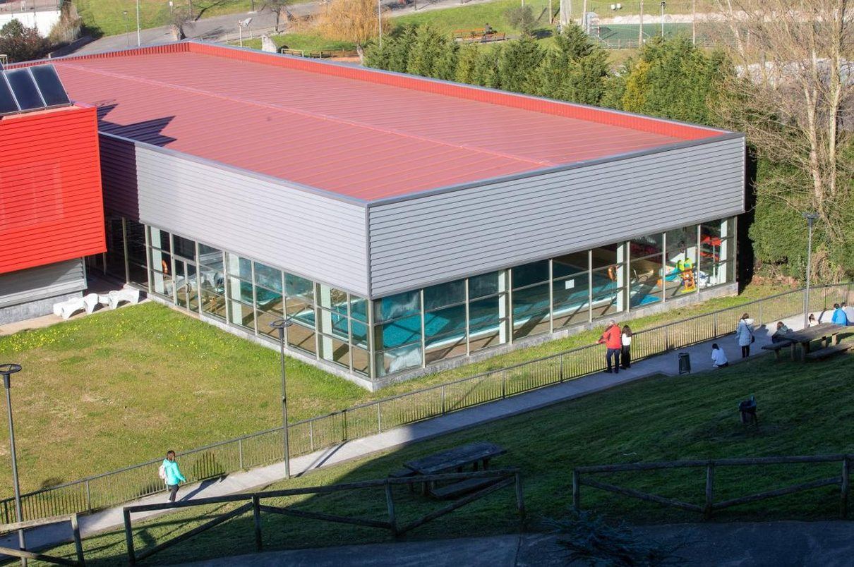 La ciudad deportiva de Corvera vuelve a encender el debate político en Asturias: el Gobierno regional defiende su gestión ant