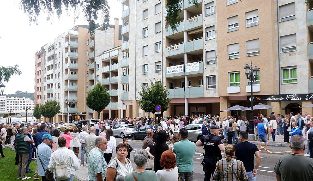 Los vecinos de La Florida llenan el paseo por tercer jueves seguido para frenar el centro de menores