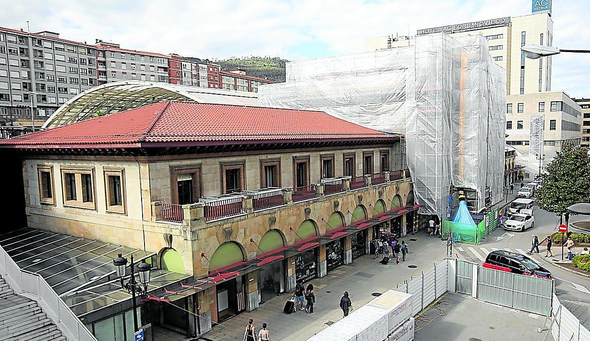 Ochenta años de historia y medio siglo de espera: la gran estación de Oviedo reclama su renovación