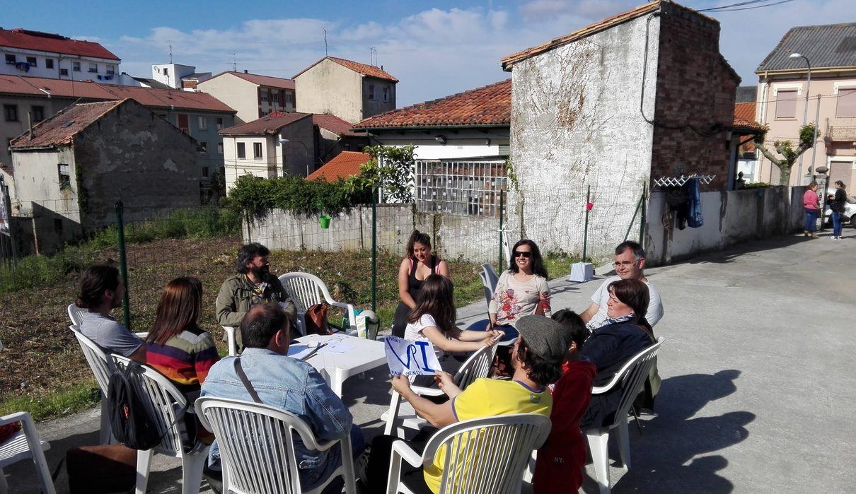 Ventanielles acoge 'Sentémonos', el espacio vecinal que impulsa la candidatura de Oviedo a Capital Europea de la Cultura