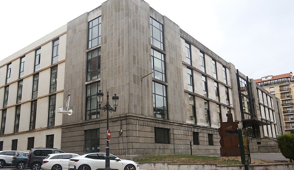 La Escuela de Minas de Oviedo supera su gran reto: adiós al amianto y nueva vida como sede central de la Universidad