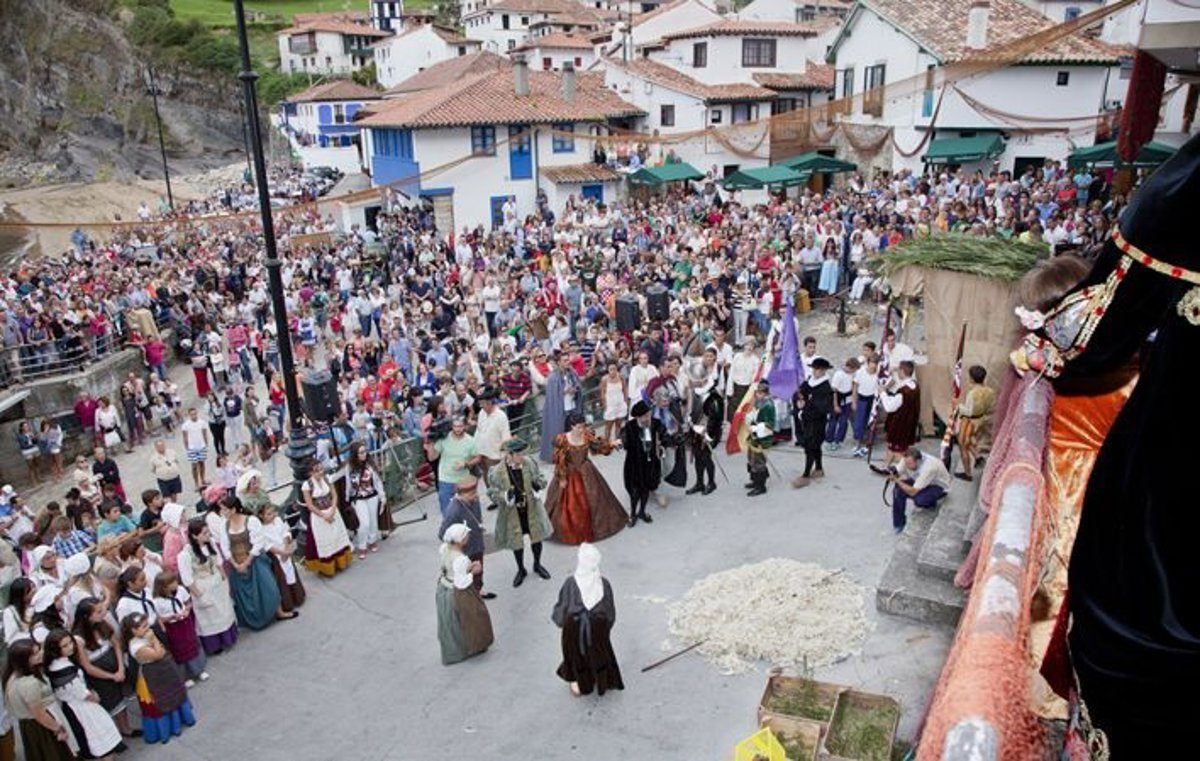 Villaviciosa y Tazones vuelven al siglo XVI para revivir la llegada de Carlos V a tierras asturianas