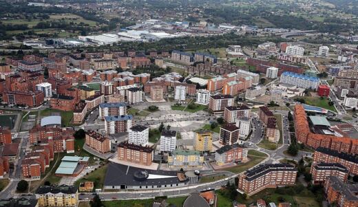 Puntos negros en las puertas de La Corredoria disparan las alarmas entre los vecinos de Oviedo