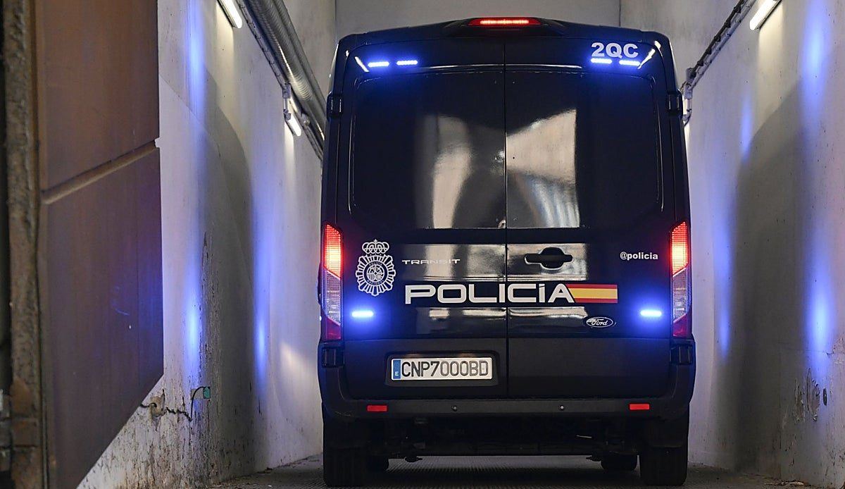Libres con cargos los dos arrestados por el disparo que cruzó una calle entera en la avenida de Pando