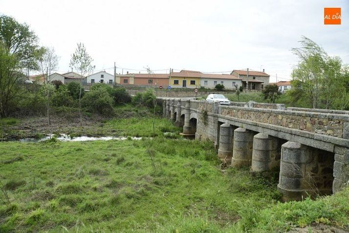 Bocacara, sin agua en pleno agosto: la vejez de las tuberías ahoga a un pueblo harto de parches