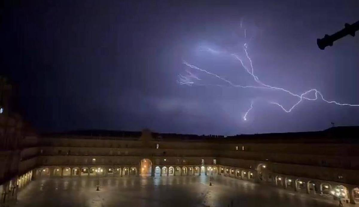 Tormentas eléctricas y granizo ponen en jaque a Salamanca en pleno mes de agosto