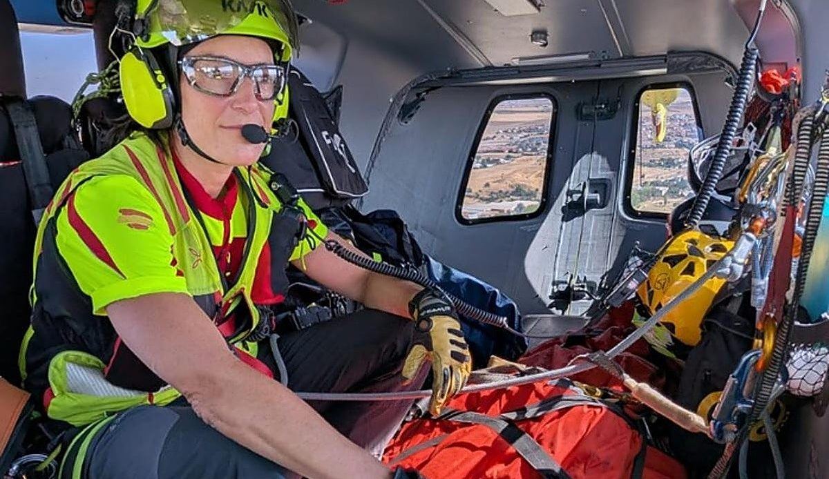 Un helicóptero rescata a un ciclista herido en una zona inaccesible de Cabrerizos