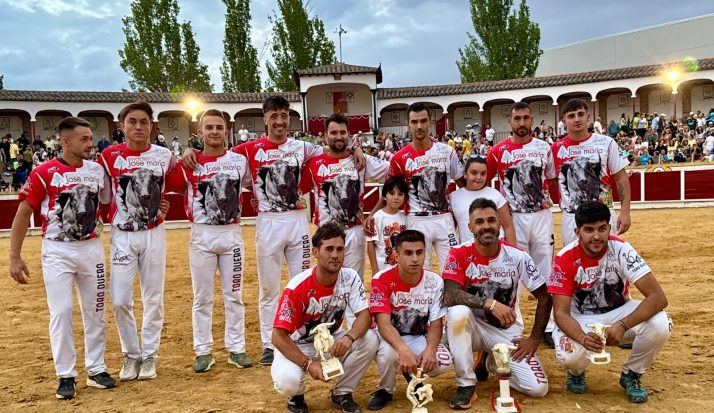 Peñaranda de Bracamonte arranca sus Ferias y Fiestas con una plaza rebosante de emoción taurina