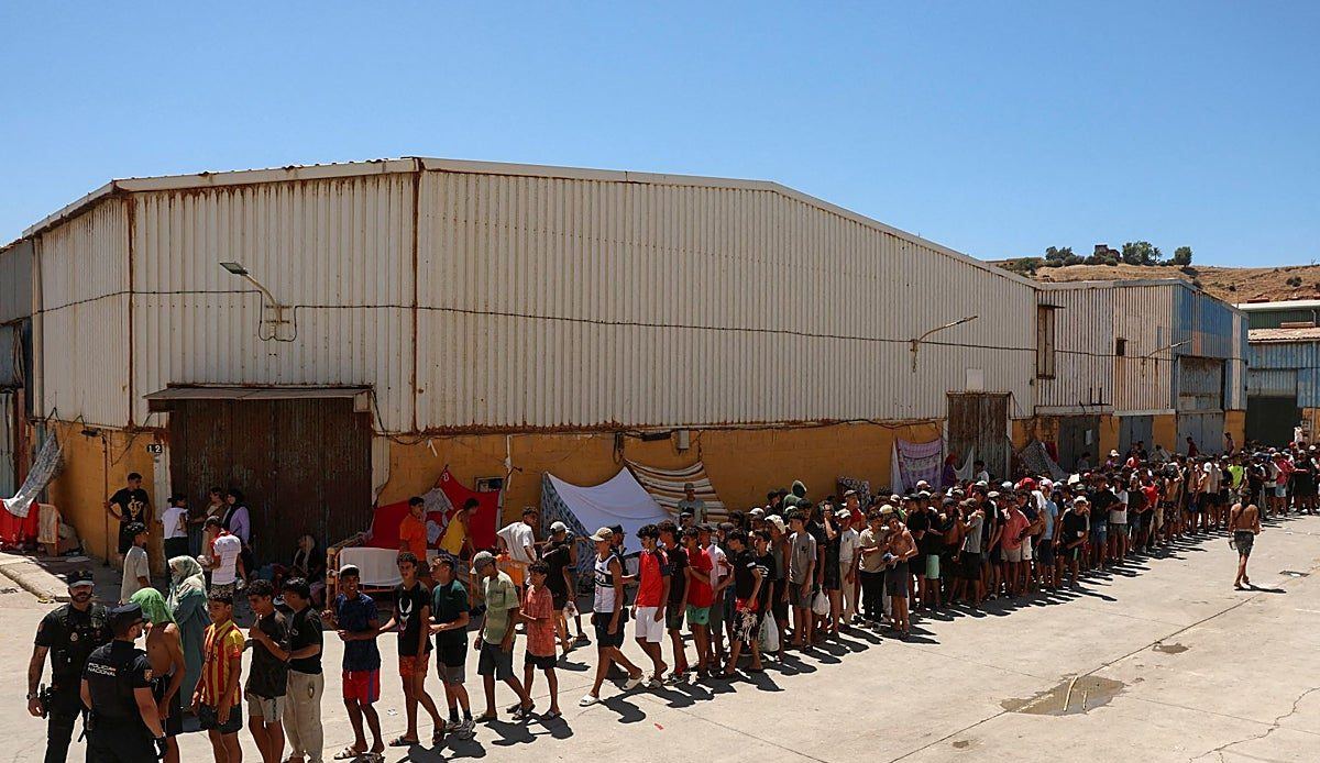 Cantabria espera en silencio: las ONG que acogerán a menores de Ceuta aún no han recibido ninguna llamada