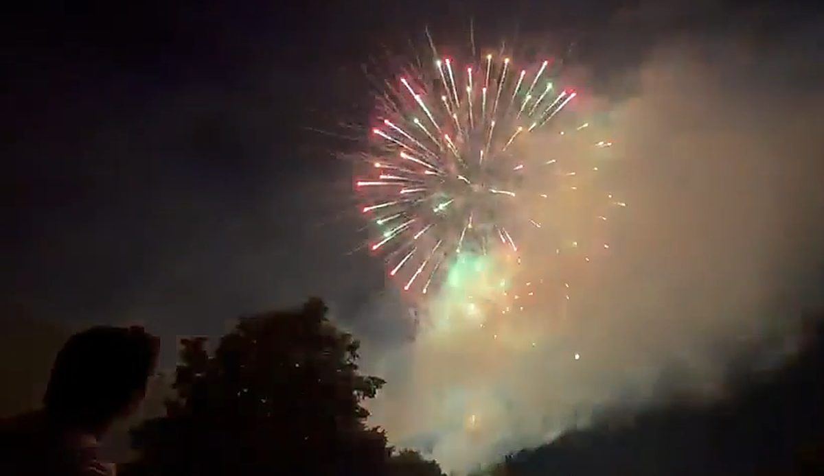 La pirotecnia pone el broche final a las fiestas de la Virgen Grande de Torrelavega