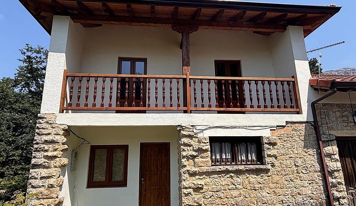 Casi 50.000 euros del Gobierno cántabro devuelven la vida a un edificio público de Matienzo que será punto de encuentro vecin