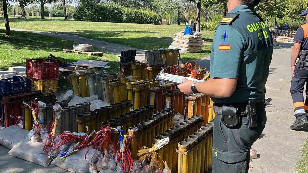 La Guardia Civil vigila de cerca los fuegos artificiales y la pirotecnia de los conciertos del verano en Santander