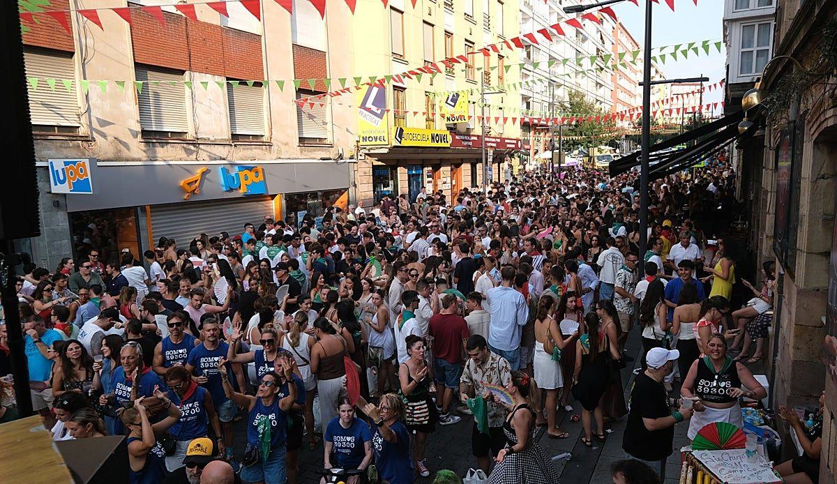 Torrelavega vive una de sus mejores Patronas: más peñas, más música y un ambiente que no para