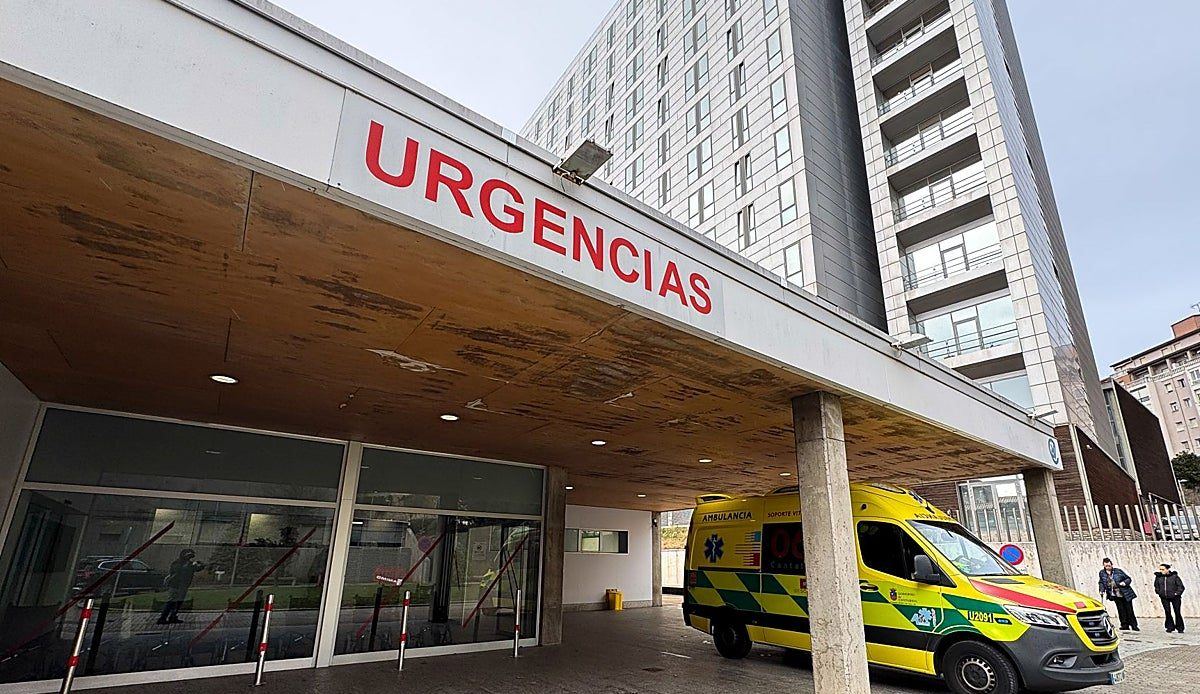 Las urgencias de Cantabria rozan el colapso en el verano más exigente de su historia