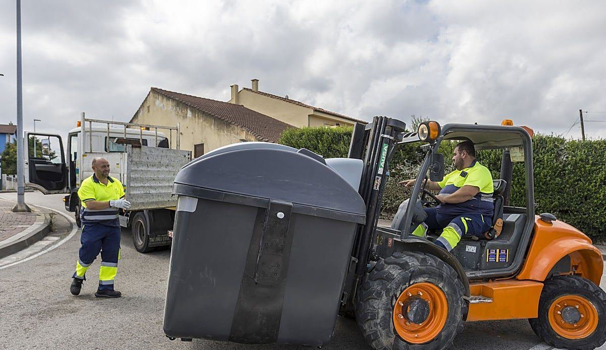 Santander renueva sus 4.000 contenedores barrio a barrio: así avanza el cambio que transformará la recogida de basuras