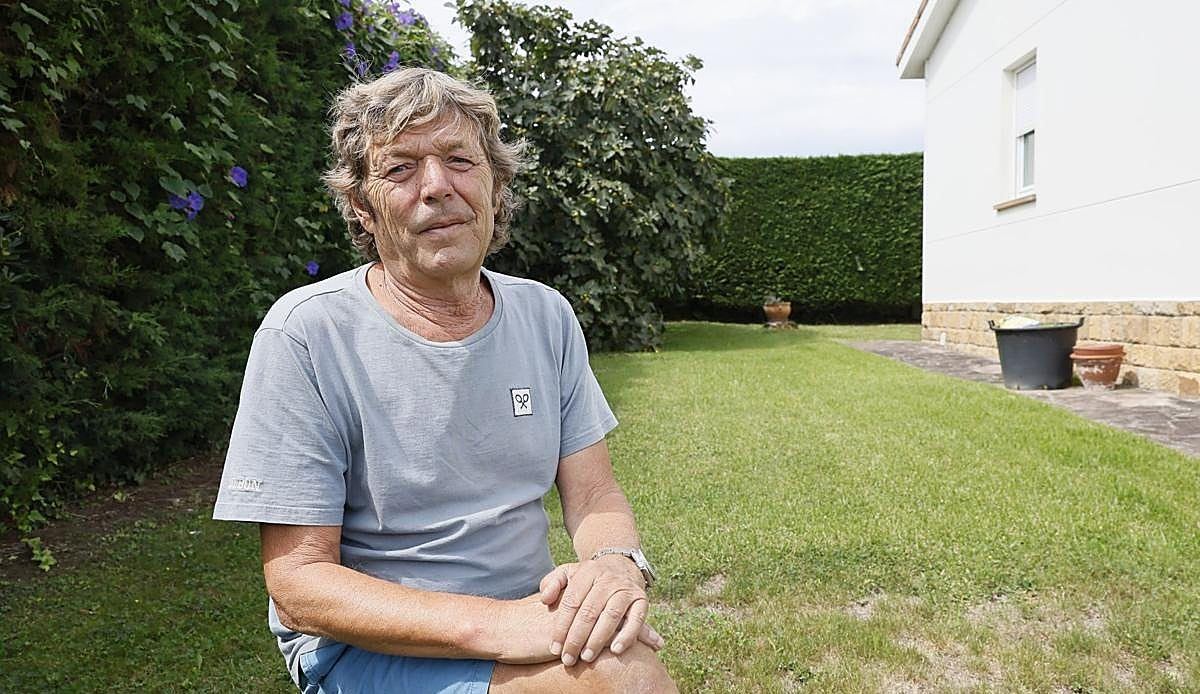 Cuarenta y tres años cuidando Suances: el médico Rafael de la Cal se despide de sus pacientes