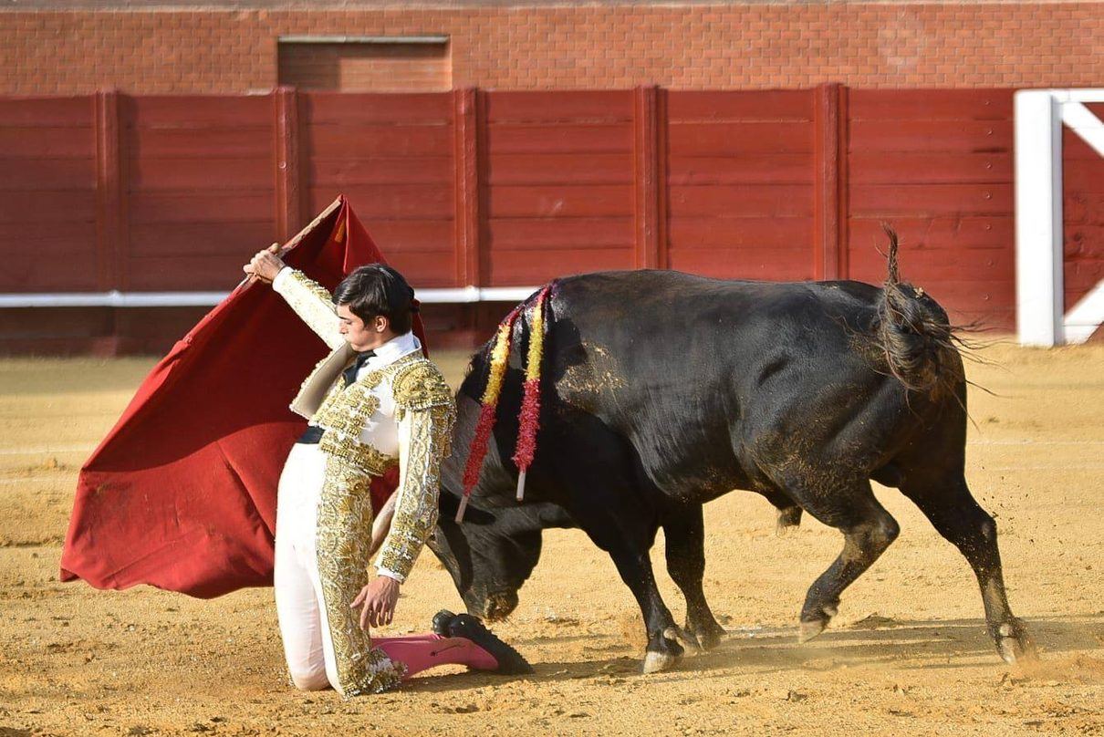 Rafael de la Cueva triunfa con tres orejas en la apertura del 'Judión de Oro' de La Granja