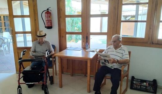 Fuentepelayo se debate entre salvar su residencia de mayores o asumir que el dinero ya no da para más