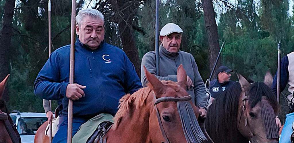 Veinte años guiando los toros por el campo de Cuéllar: la historia de dos familias unidas por los encierros más antiguos de E