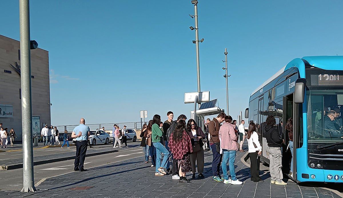 Segovia ajusta sus autobuses urbanos para que nadie pierda el primer AVE a Madrid