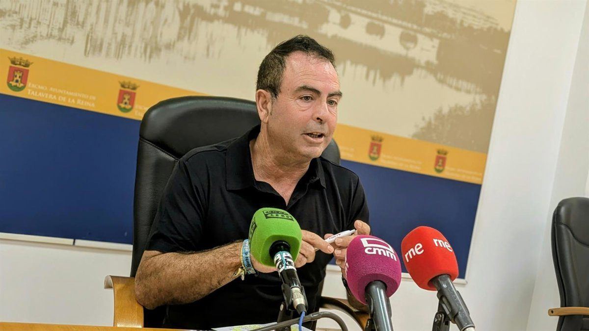 El PSOE de Talavera acusa al alcalde Gregorio de votar una cosa en el pleno y defender la contraria al día siguiente sobre la