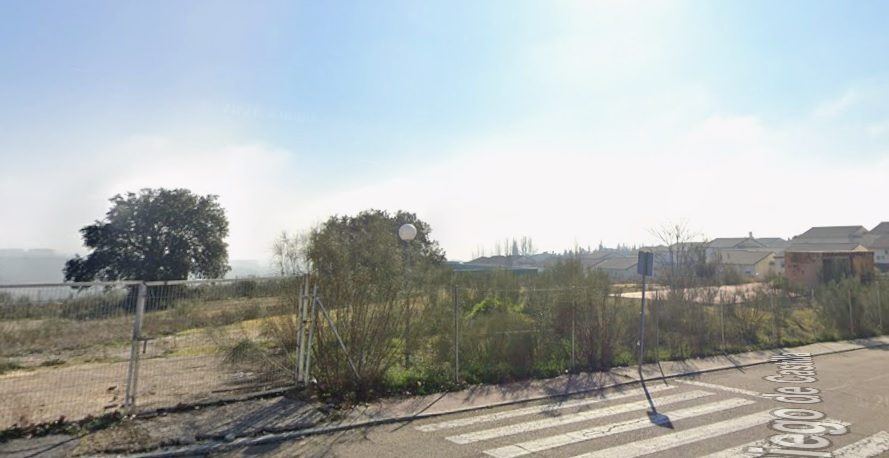 Toledo abre a debate ciudadano el futuro de un solar vacío en La Legua que podría albergar 36 pisos de cuatro plantas