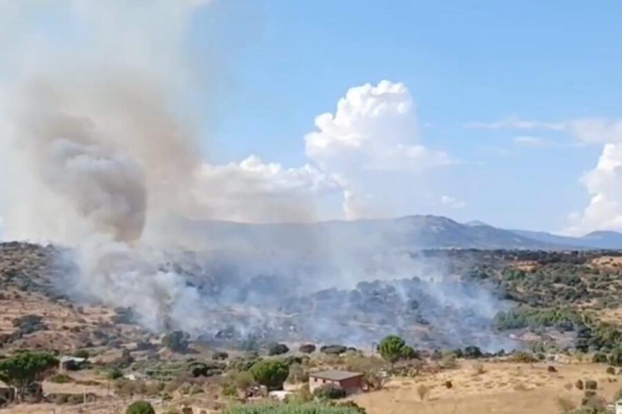 Ocho días de lucha contra las llamas: el incendio de Almorox mejora pero sigue sin estar controlado