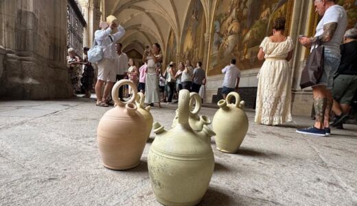 Toledo celebra con botijos y fe el 800 aniversario de su Catedral en una jornada histórica