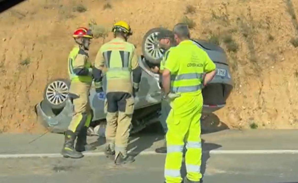 Muere un hombre de 40 años tras volcar su vehículo en un camino de Yunclillos