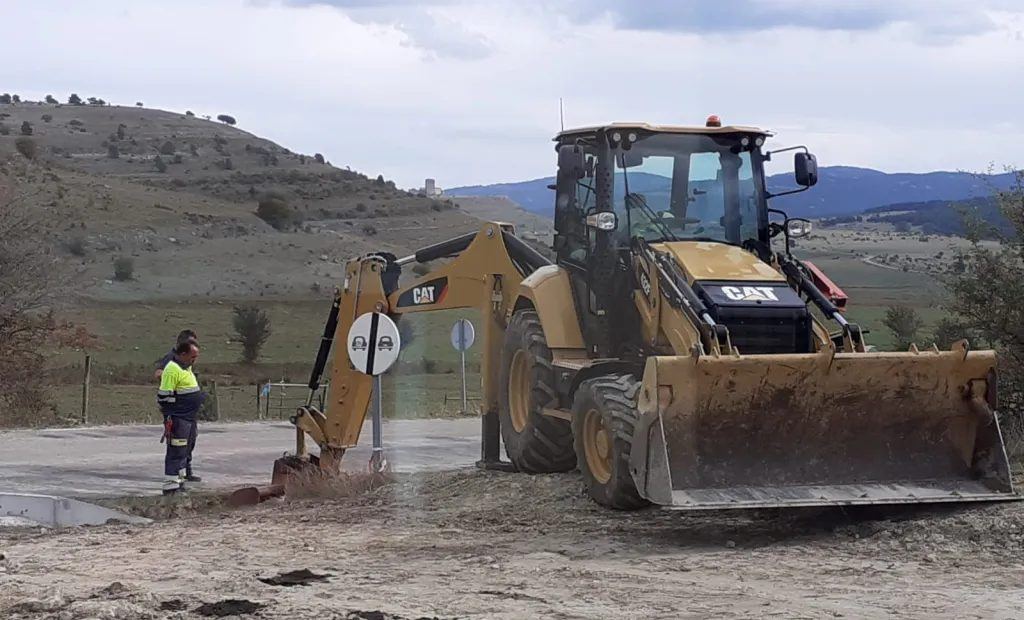 El temporal de junio obliga a una inversión urgente de 169.000 euros para salvar una carretera de Miguel Esteban