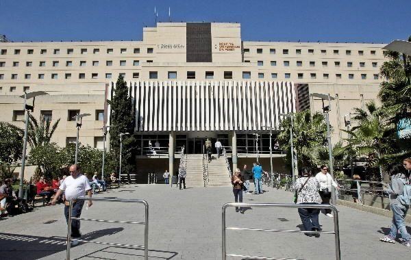 El Hospital Peset, único centro público de España en regenerar cartílago con las propias células del paciente