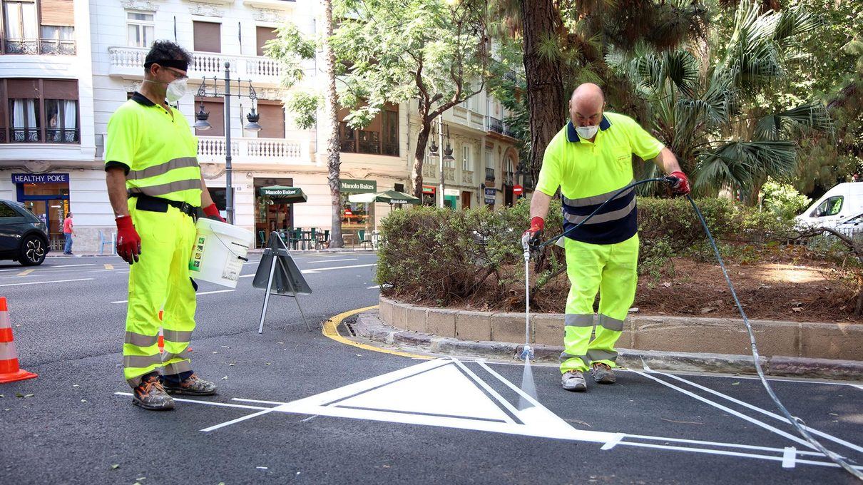 València destina más de cinco millones a eliminar barreras en sus aceras y convertir la ciudad en un espacio más accesible pa