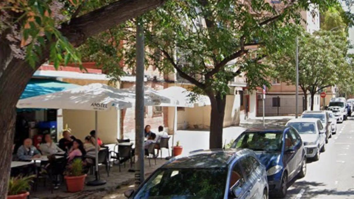Una pelea en una terraza del barrio de l'Olivereta acaba con un hombre muerto de una cuchillada en Valencia