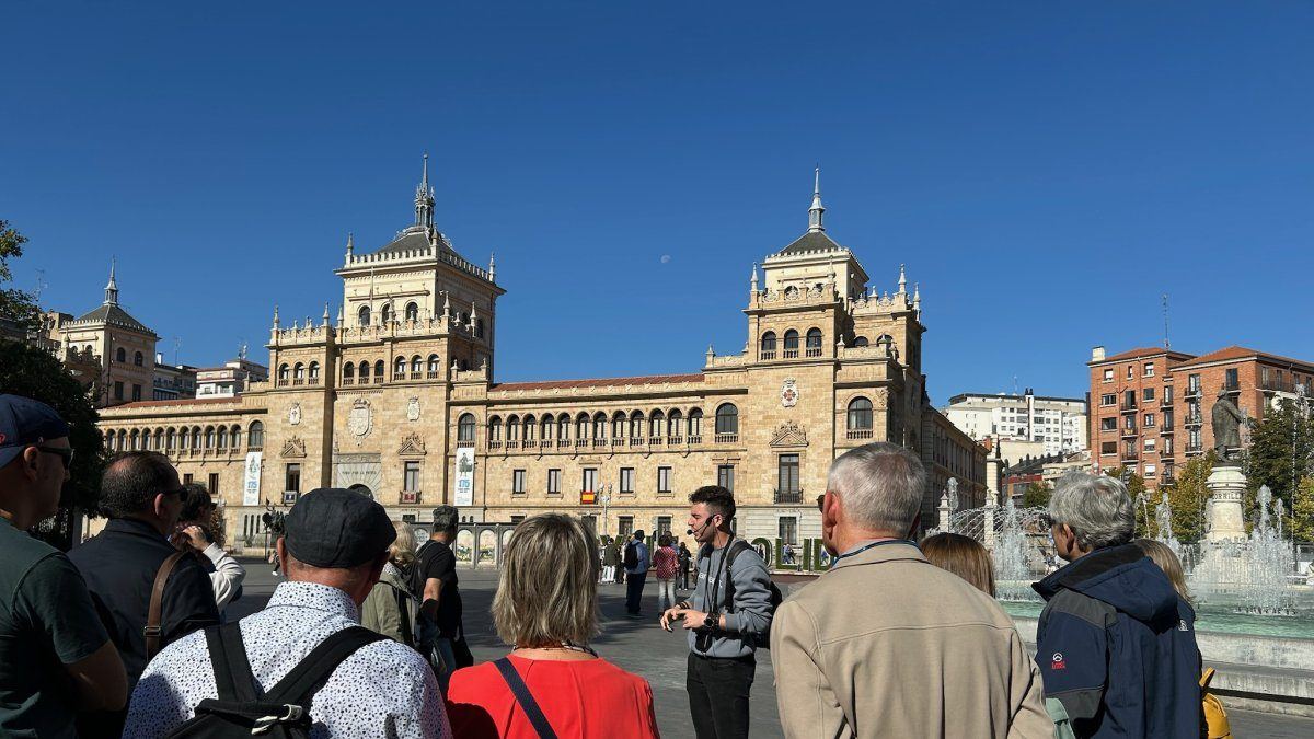 Más de 11.000 personas ya han descubierto Valladolid a pie en lo que va de año gracias a sus rutas guiadas